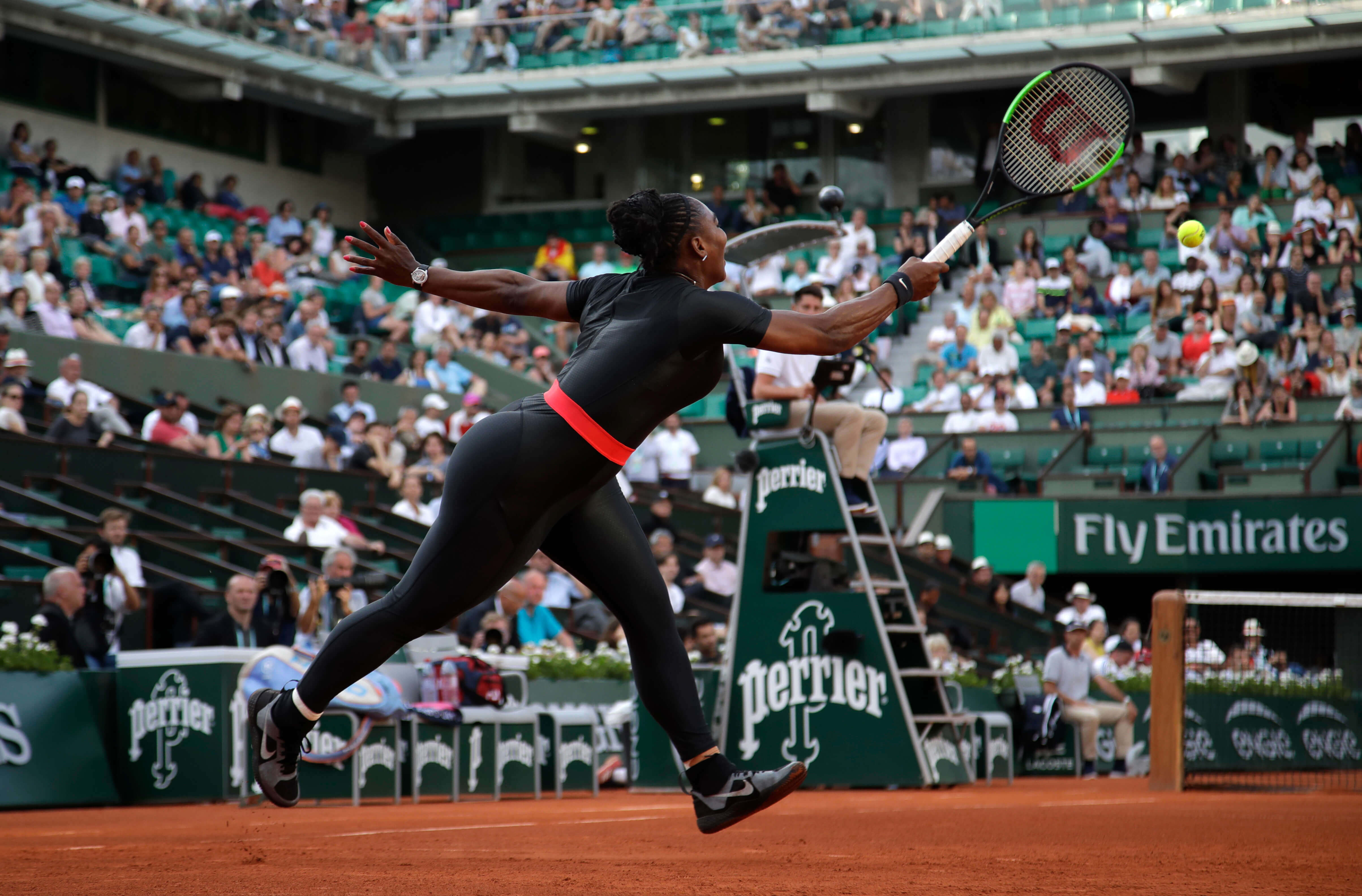 Serena Williams y su traje postparto endurecen código Roland Garros
