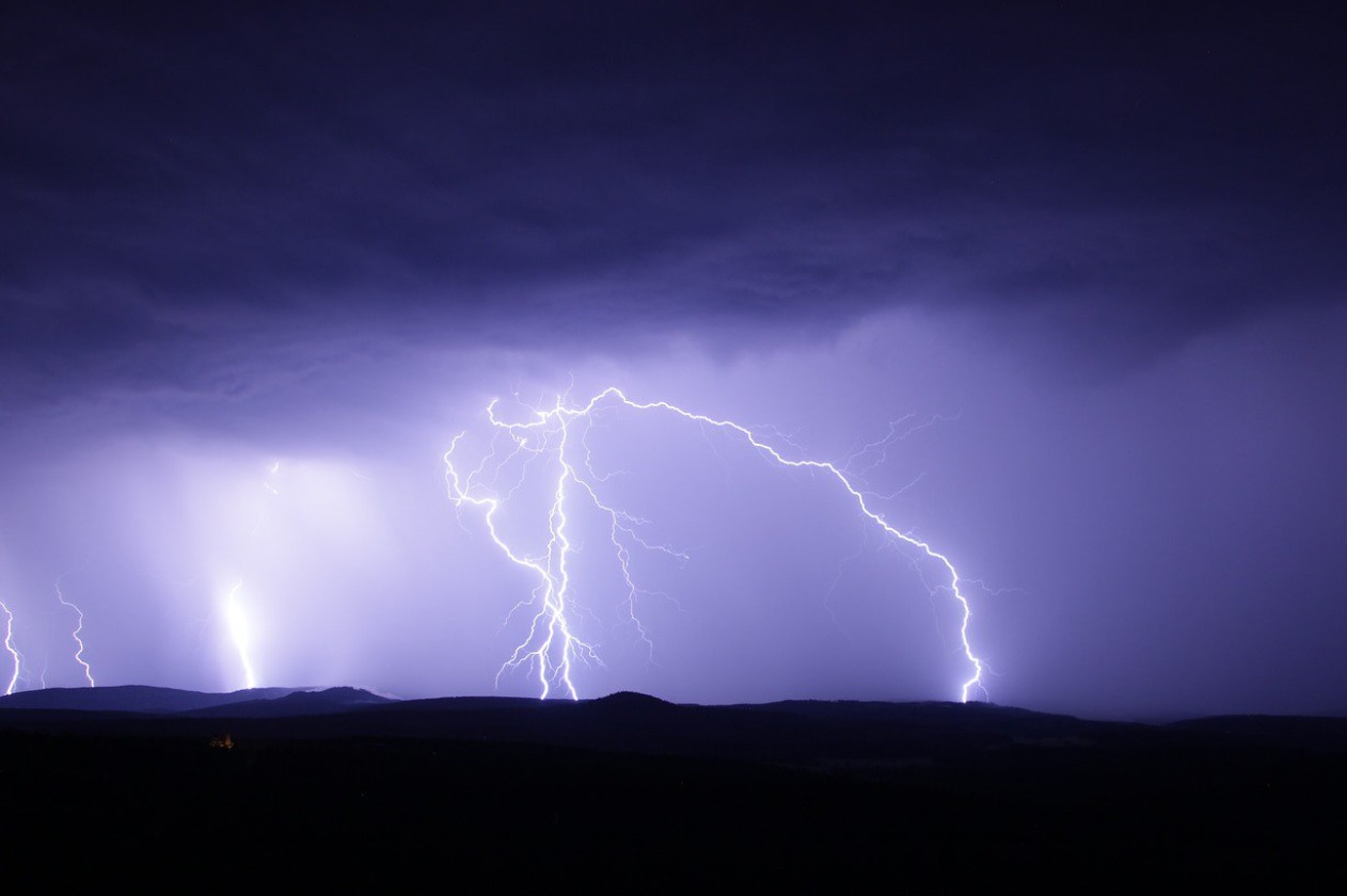 En 13 estados, tormentas muy fuertes con descargas eléctricas y granizo: SMN