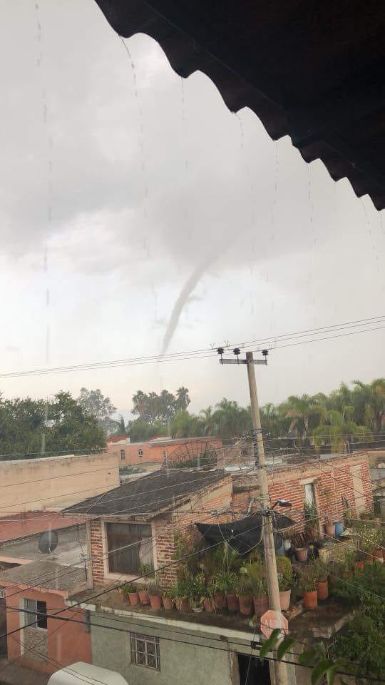 Tornado sorprende a habitantes de Villa Corona, Jalisco