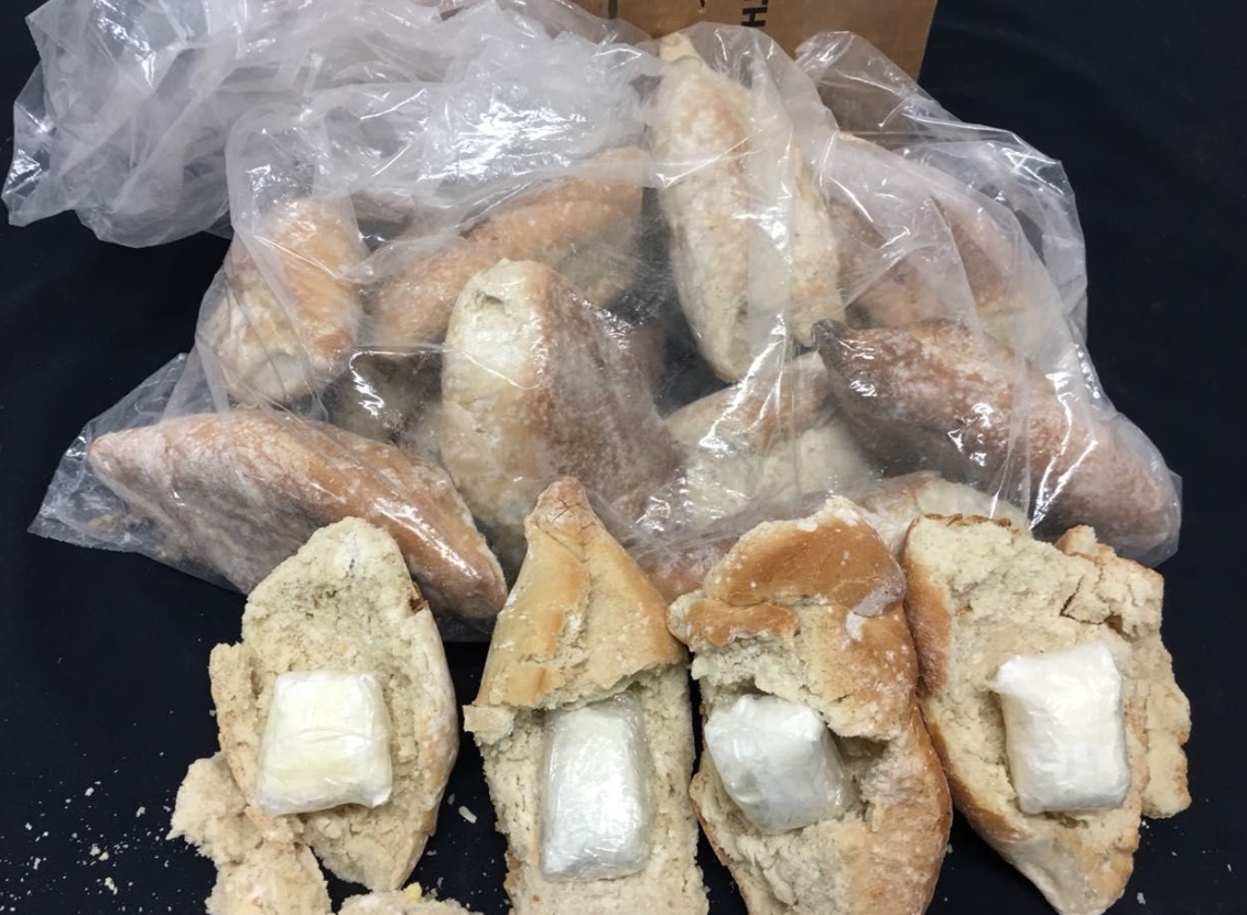 'Tortas de cocaína', decomisan en aeropuerto de Guadalajara, Jalisco