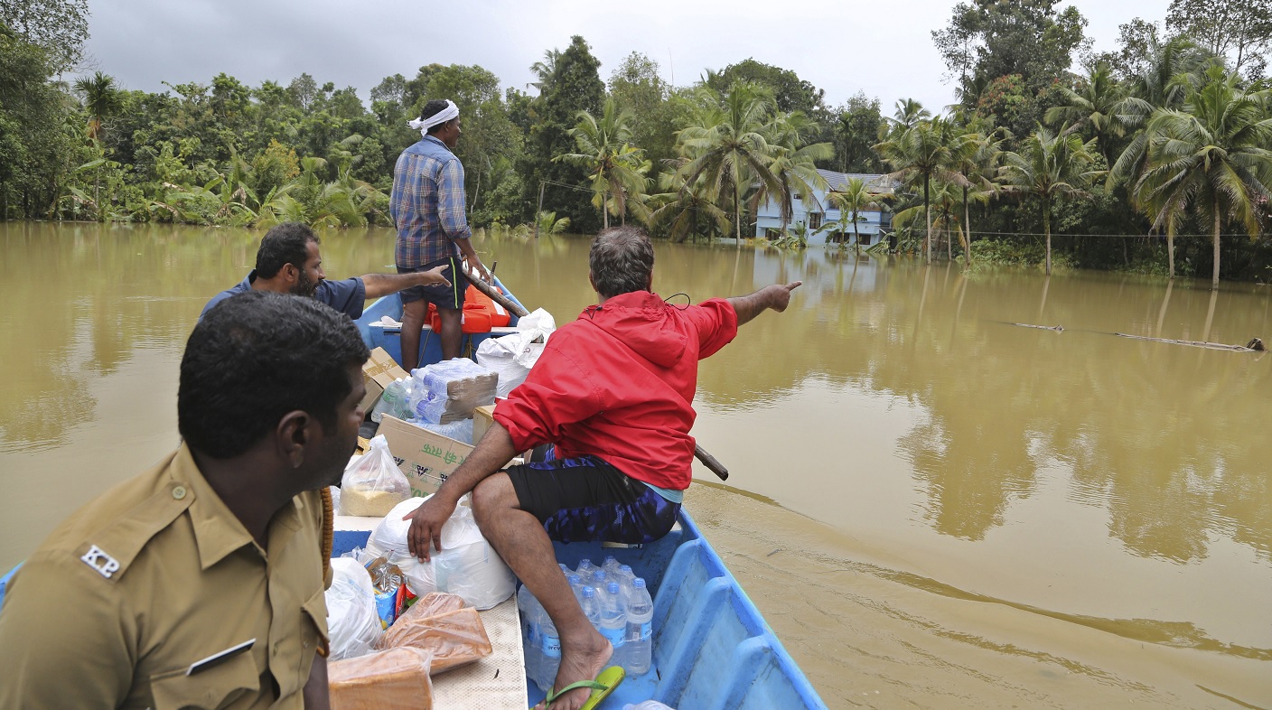 Suman 370 muertos por inundaciones en India
