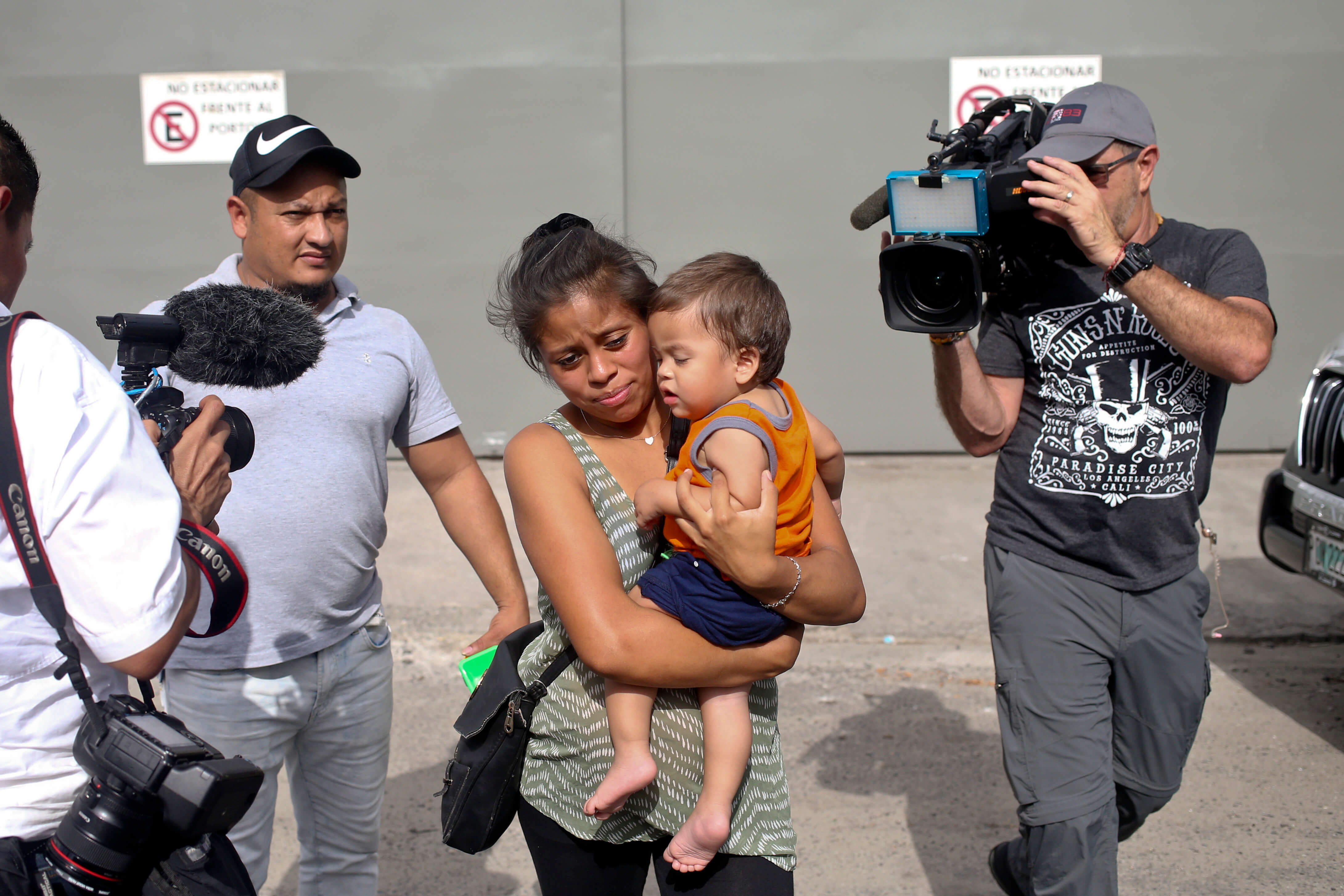 Trump pide ACLU ayudar reunificar familias migrantes