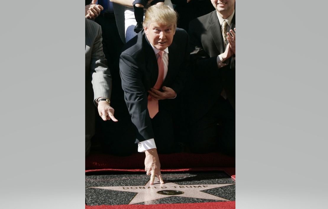 Trump podría perder su estrella en Paseo de la Fama de Hollywood