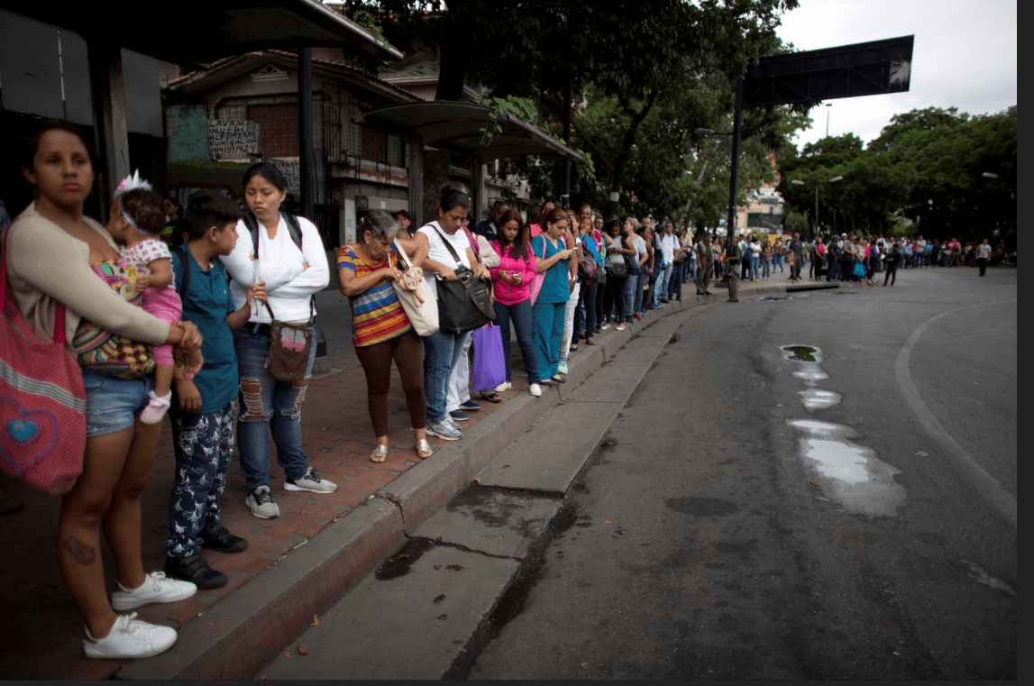 Venezuela, en paro parcial tras medidas económicas de Maduro