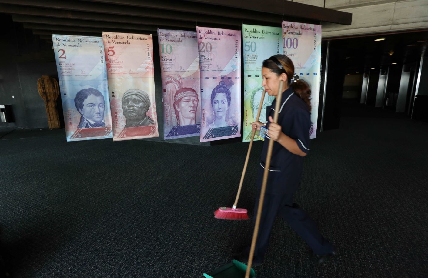 Venezuela podría derogar Ley que prohíbe compra y venta de divisas