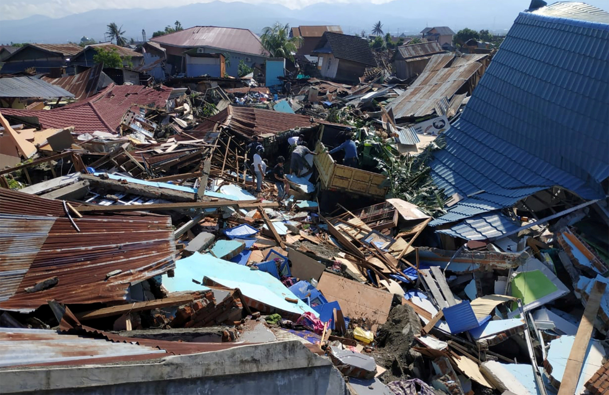 terremoto tsunami en indonesia elevan 832 cifra de muertos