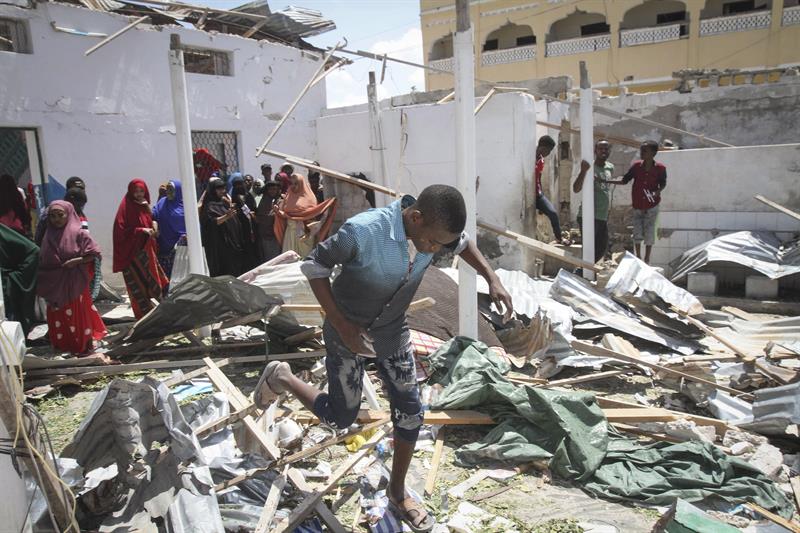 Ataque con bomba en Somalia deja al menos 7 muertos