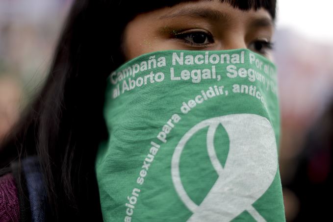 Ministro de Argentina pide incluir aborto en Código Penal