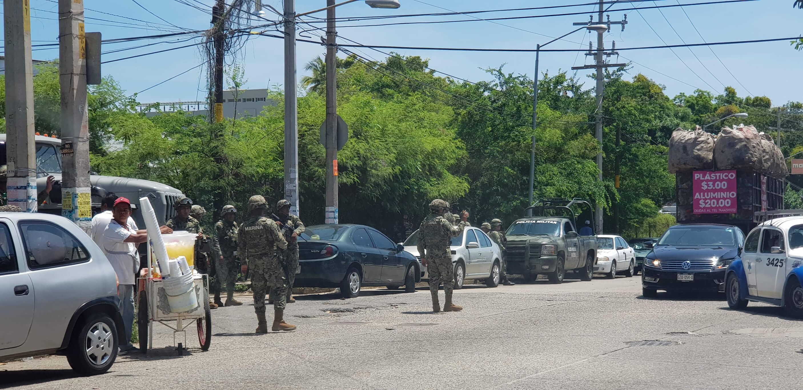 Policías viales regresan a sus labores en Acapulco, pero sin armas