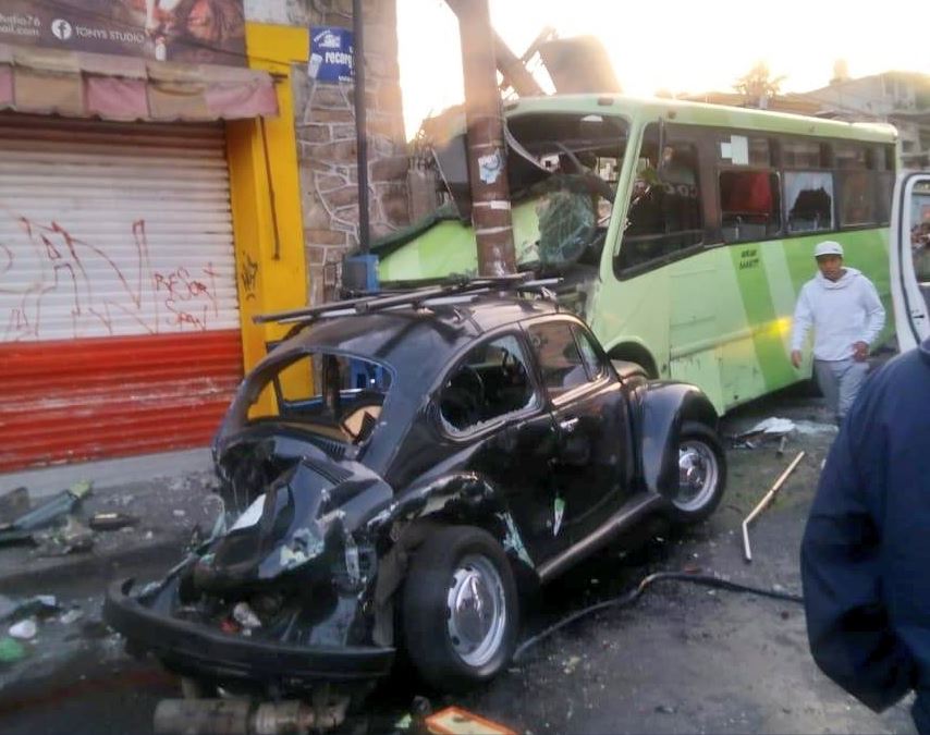 Camión atropella a decenas de personas en Cuautepec