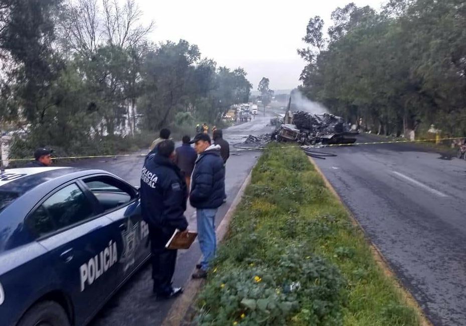 Choque de tráiler en Lechería-Texcoco deja dos muertos