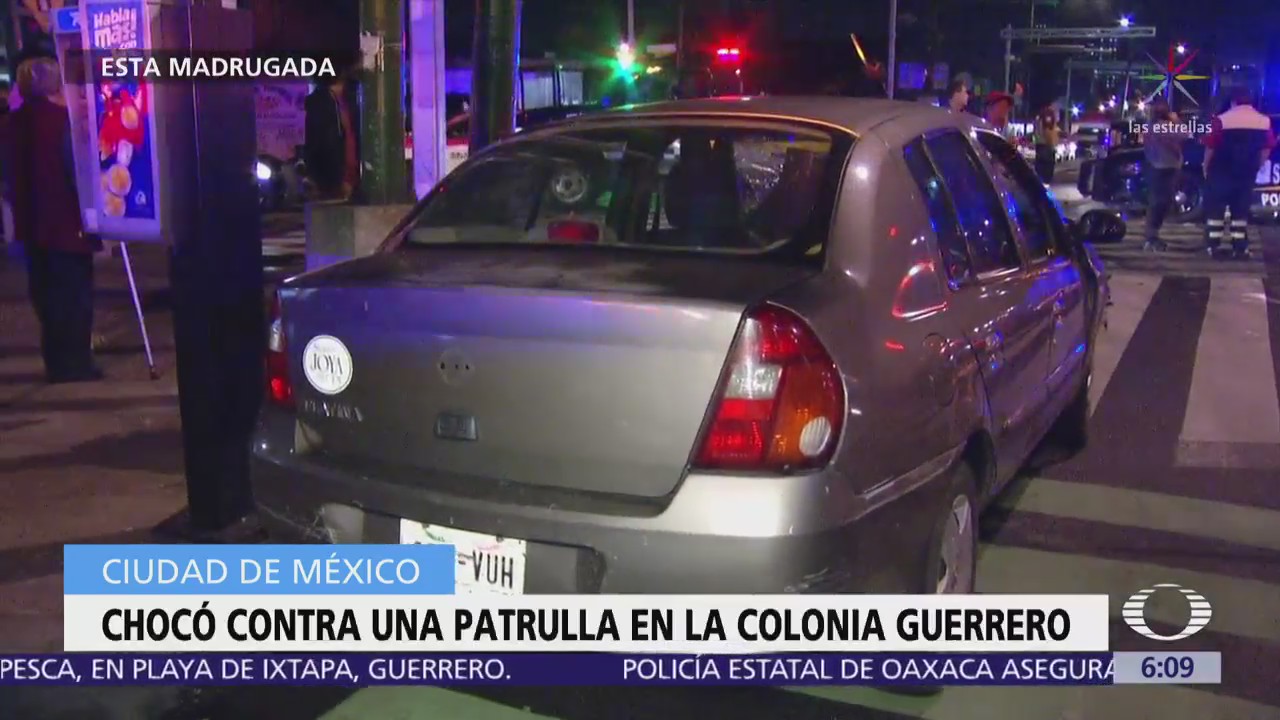 Auto particular choca contra una patrulla en la colonia Guerrero