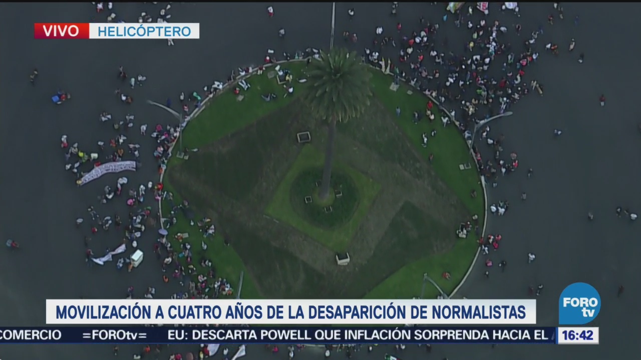 Avanza Marcha Memoria Normalistas Ayotzinapa Asesinados