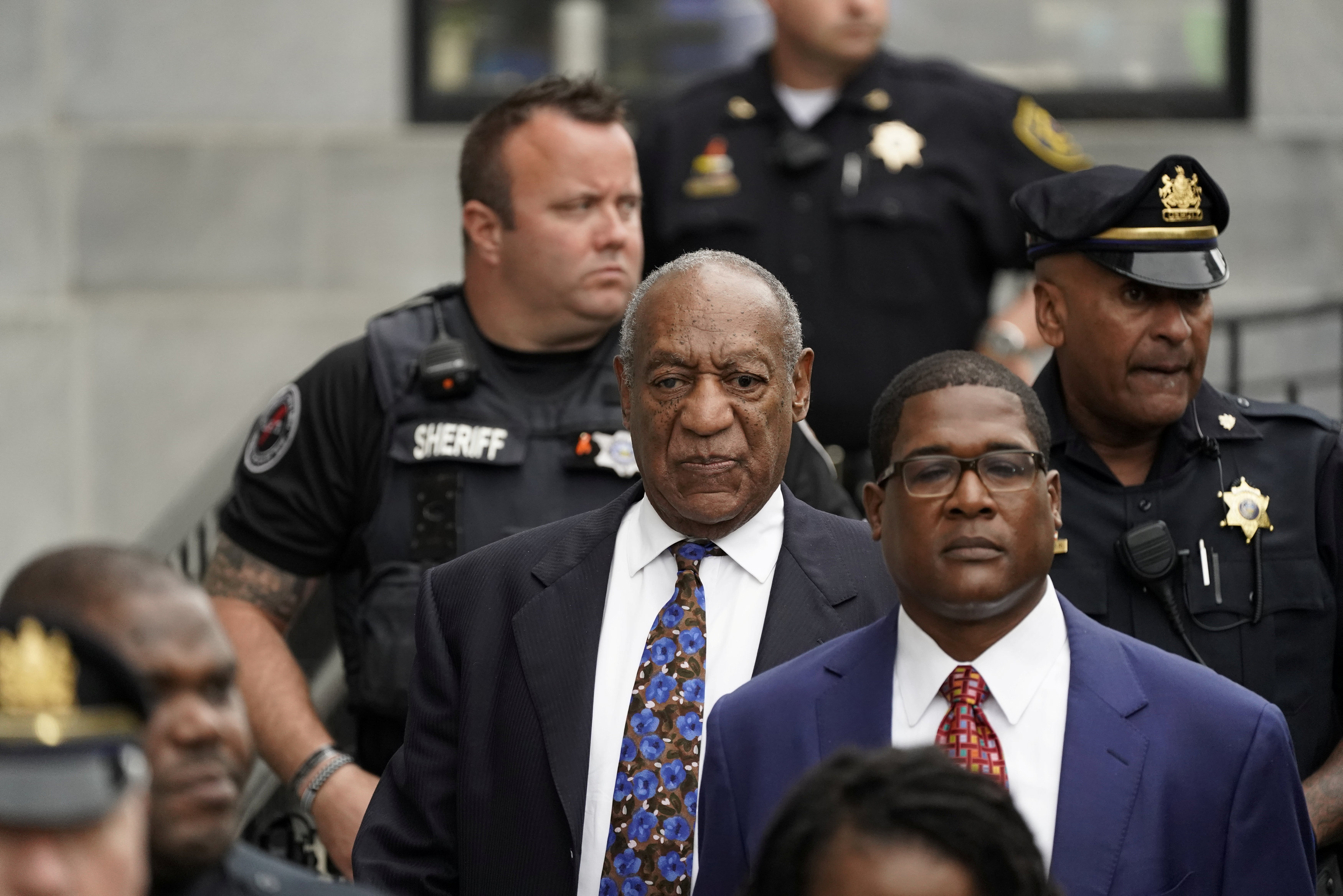 Fiscales pide entre 5 y 10 años de prisión para Bill Cosby