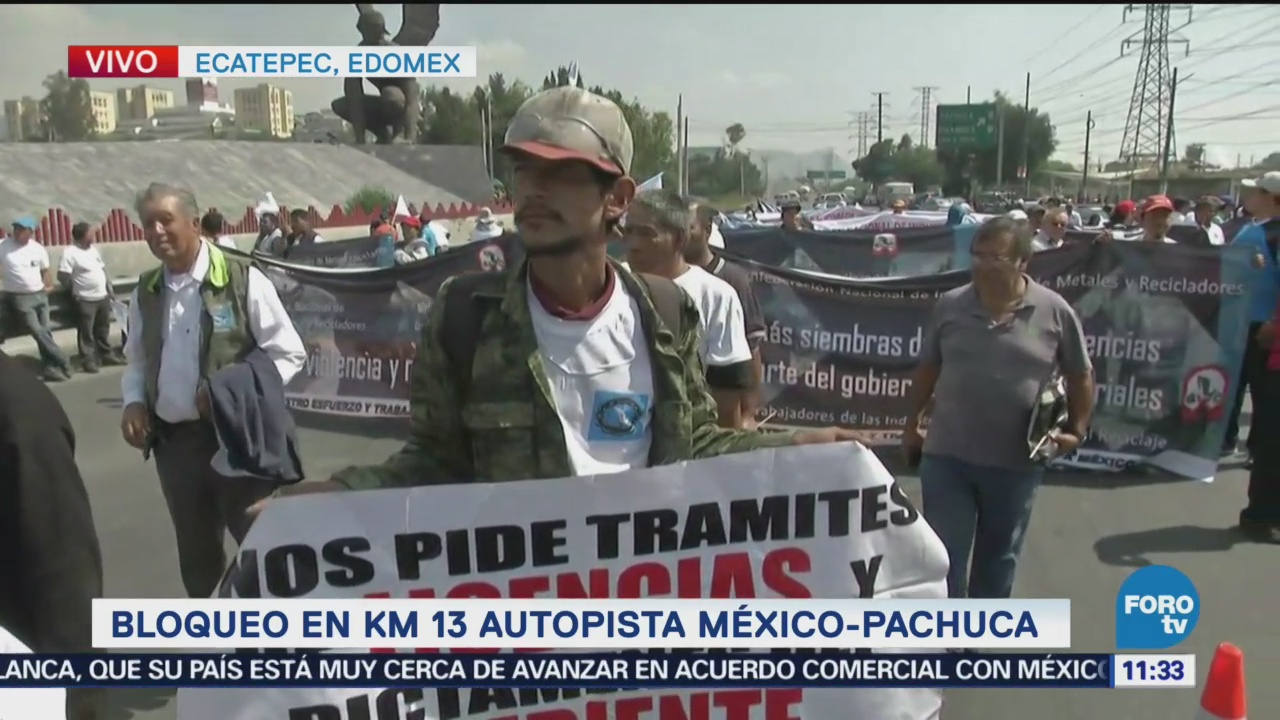 Bloquean km 31 autopista México-Pachuca, denuncian extorsion