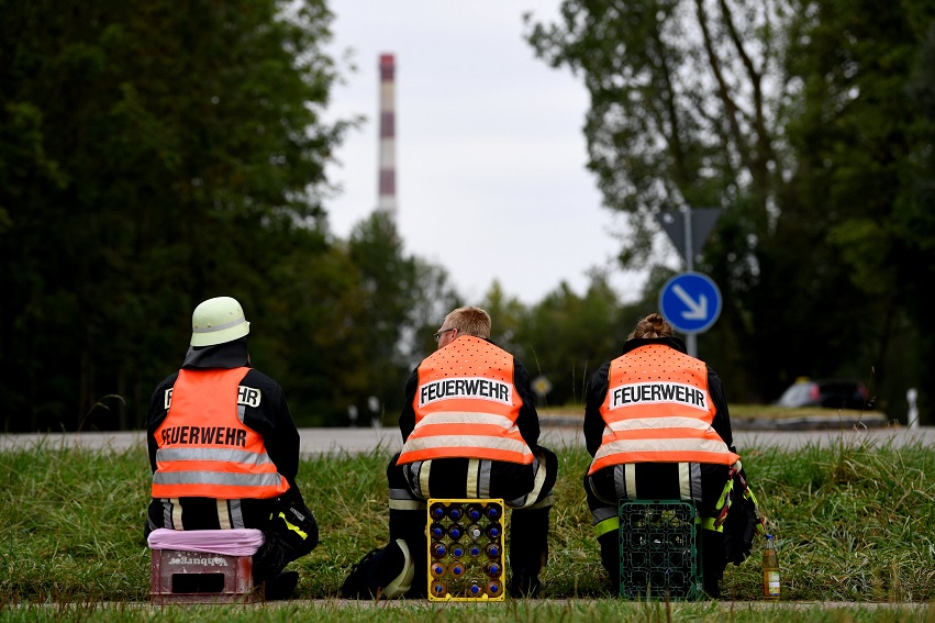 Incendio en refinería de Vohburg an der Donau deja heridos