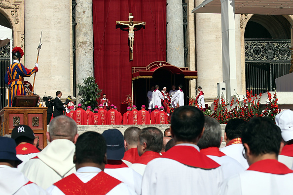 Mitad de cardenales y obispos holandeses sabían de abusos, según medio