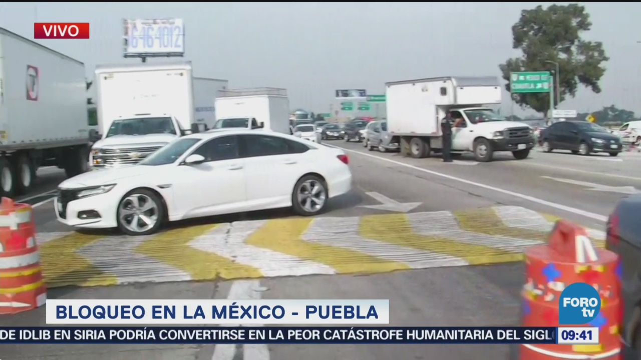 Continúa protesta en carretera México-Puebla, en Ixtapaluca