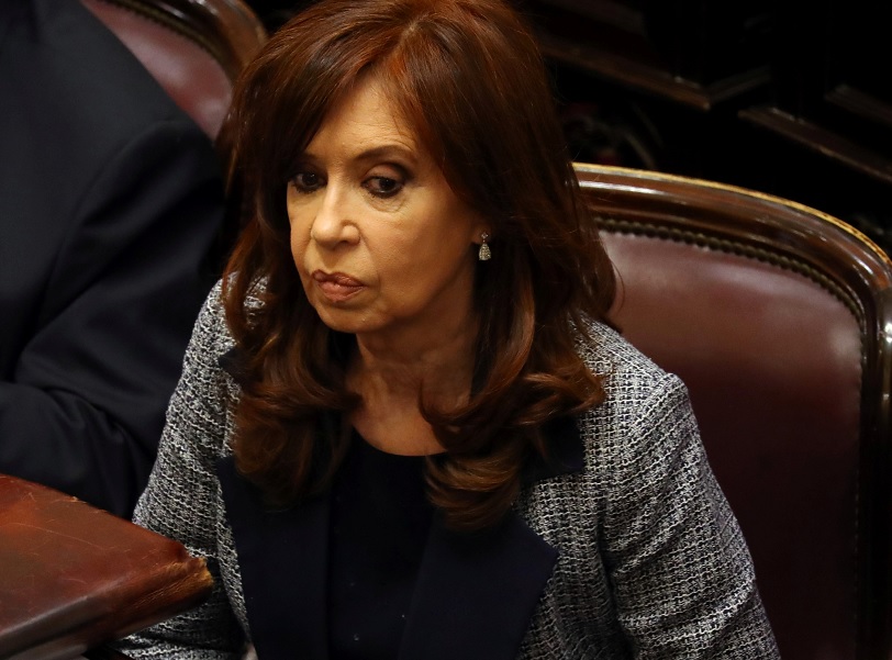Cristina Fernández libra prisión por fuero de senadora