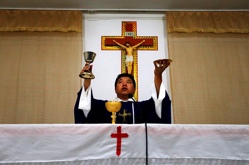 Vaticano y China firman histórico acuerdo sobre nombramiento de obispos