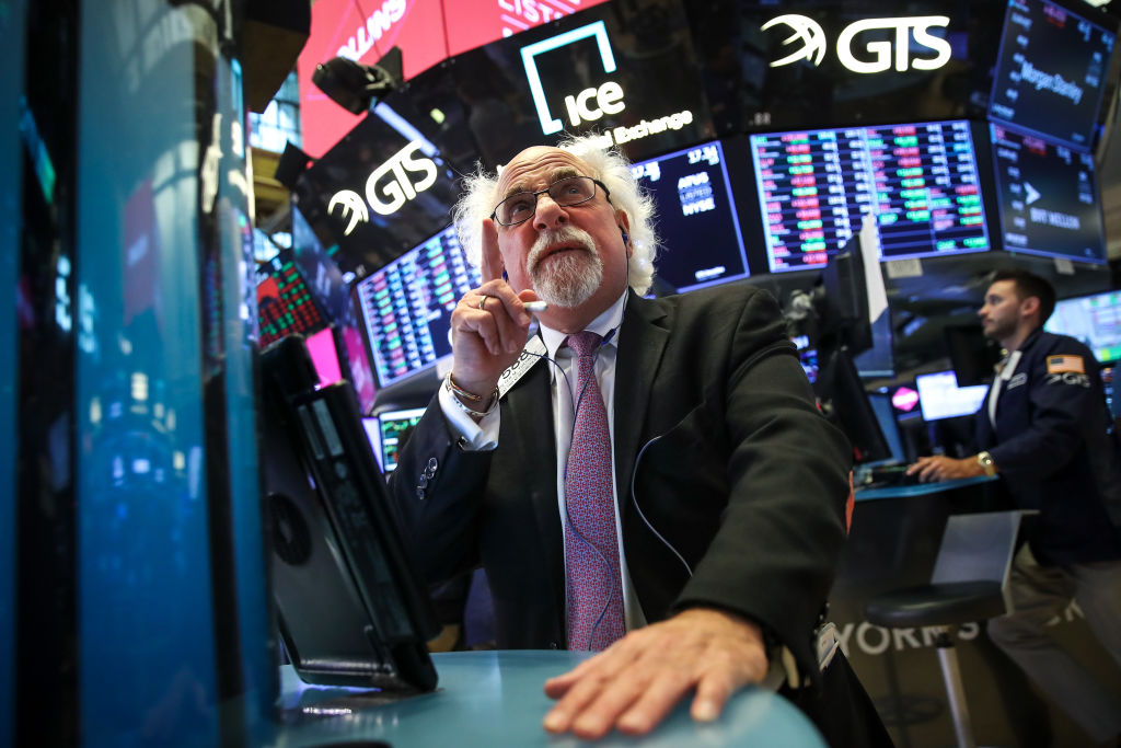 Wall Street cierra con récord histórico del Dow Jones