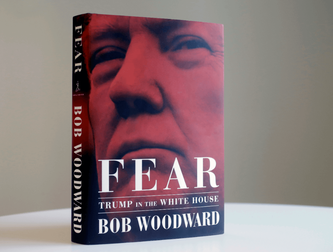 Trump carga contra el libro Miedo; lo califica de estafa