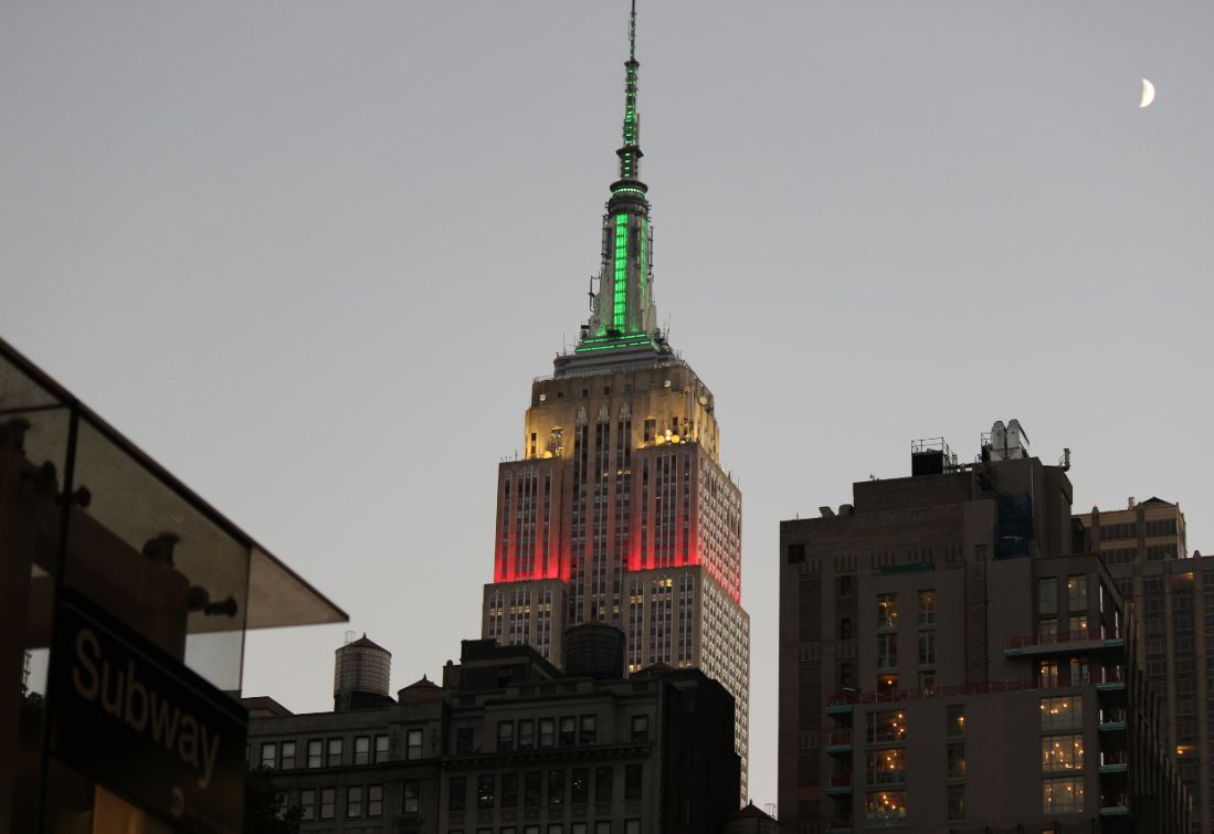El Empire State se ilumina con colores de México