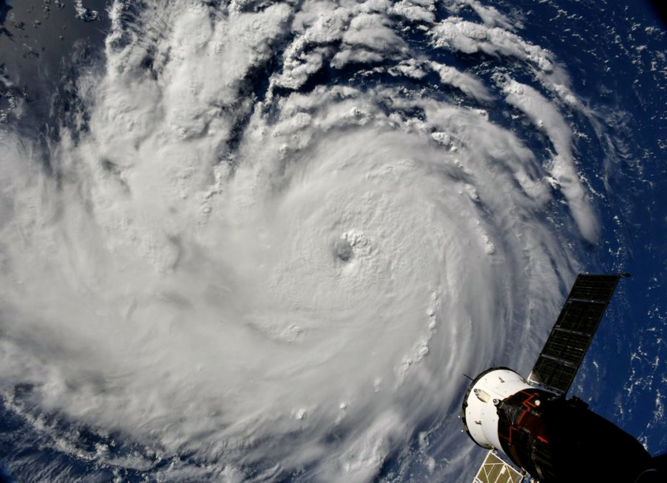 Predicen que huracán categoría 4 devastaría Estados Unidos