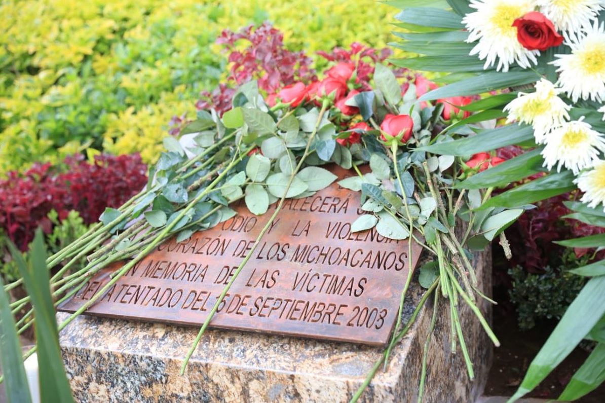Homenajean a víctimas de ataques en Grito en Michoacán hace 10 años