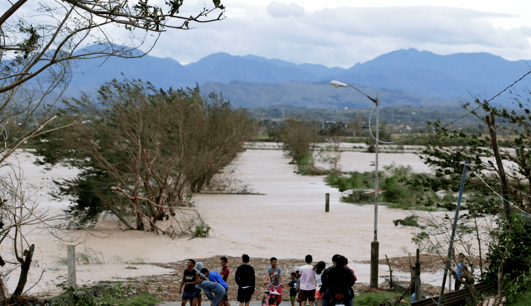 Tifón Mangkhut deja 25 muertos en Filipinas