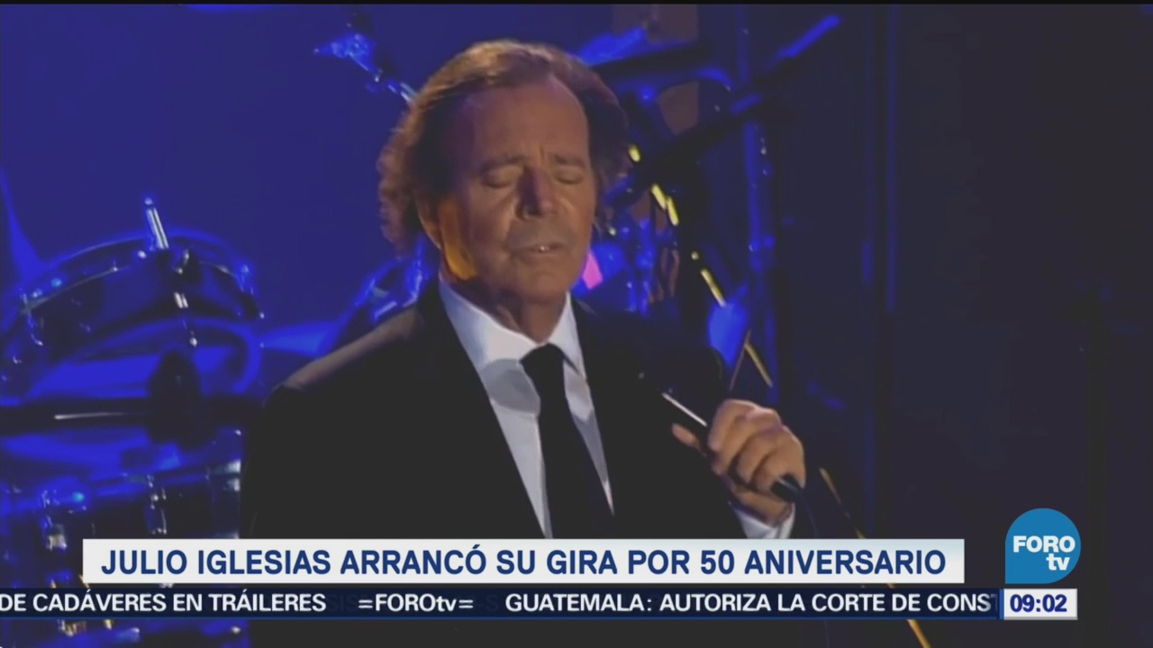 Julio Iglesias arranca gira de 50 aniversario