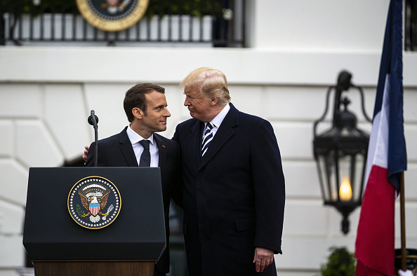 Trump amenaza a Irán con más sanciones y Macron critica