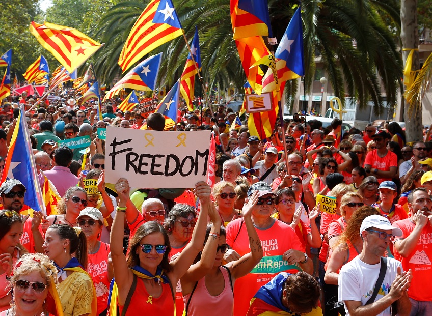 Cataluña: Miles de manifestantes exigen la independencia  
