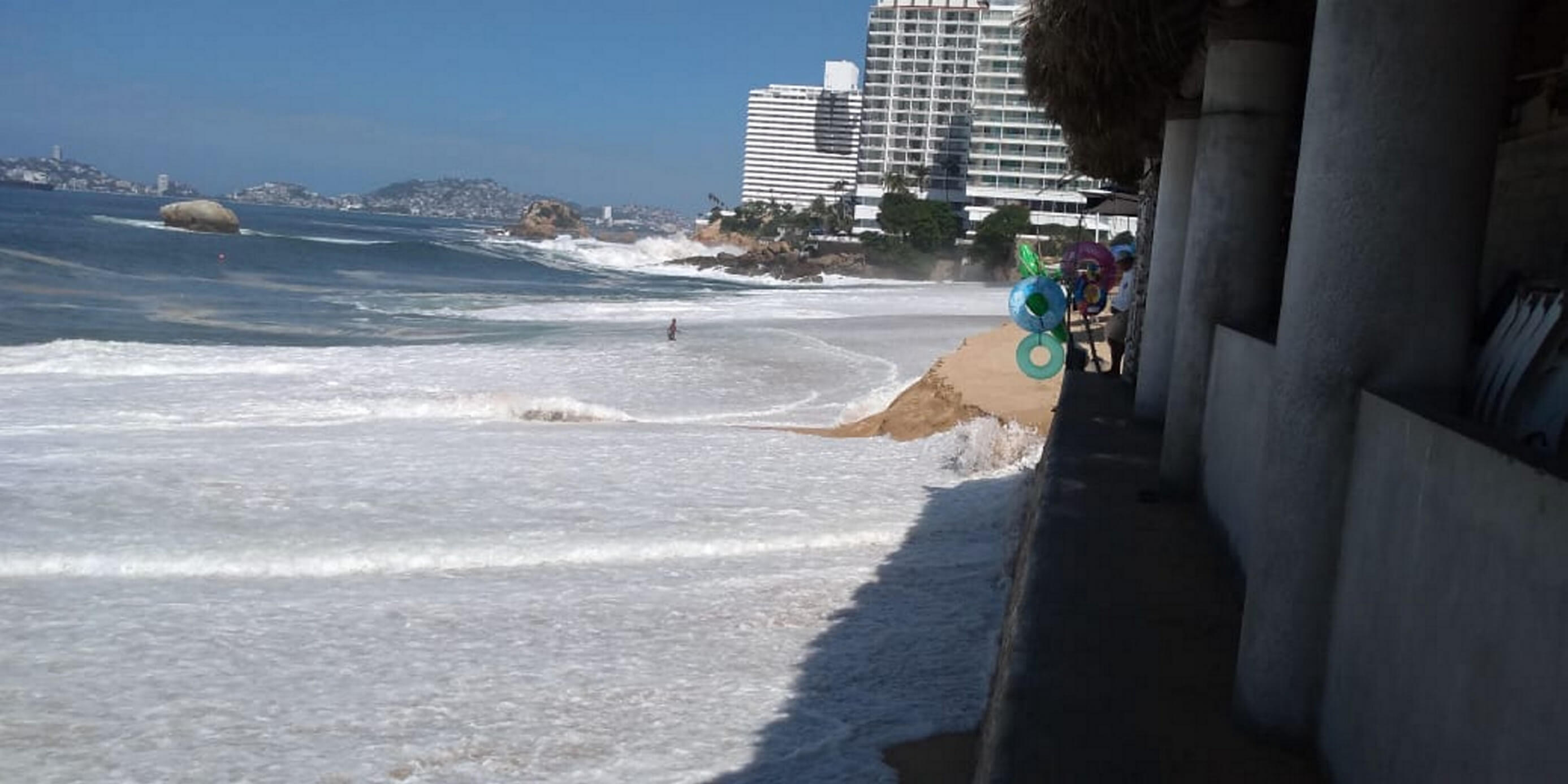 Aumenta oleaje por mar de fondo en Acapulco, Guerrero