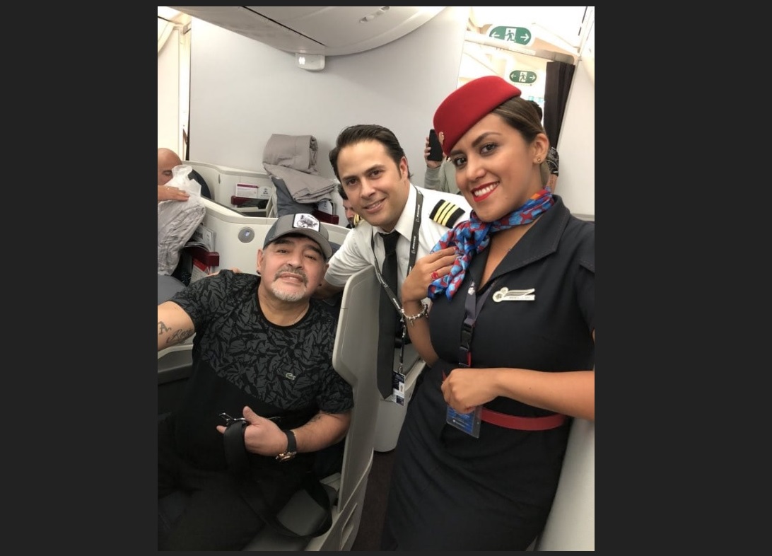 Maradona llega a México para dirigir a Dorados