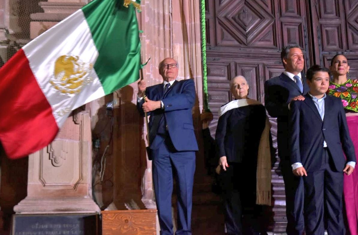 José Narro Robles celebra el Grito de Independencia en Guanajuato