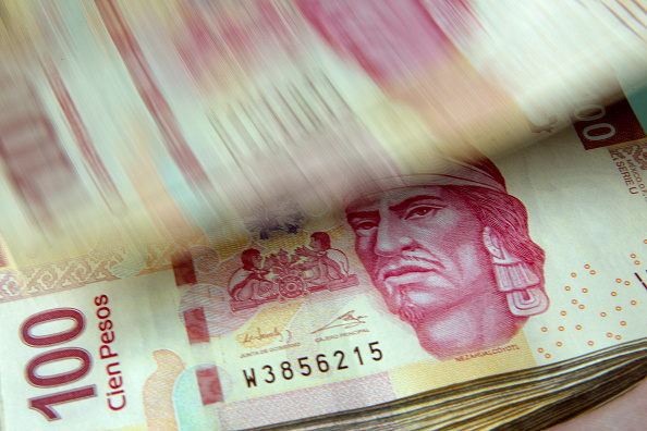 Peso mexicano avanza frente al dólar, que cotiza en 18.82