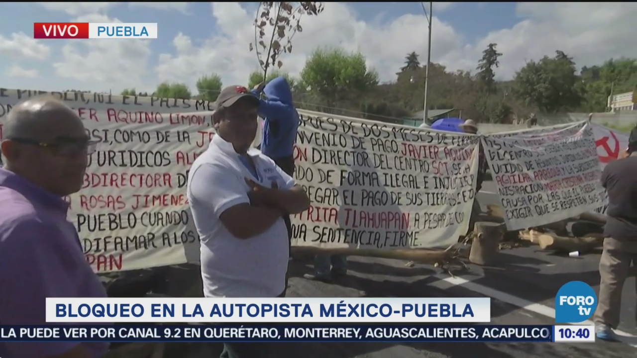 Pobladores Santa Rita Tlahuapan bloquean autopista Puebla