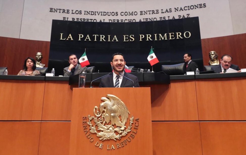 Martí Batres presenta iniciativa para prohibir privatización del agua en México