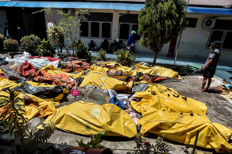 Elevan a 832 la cifra de muertos por terremoto y tsunami en Indonesia