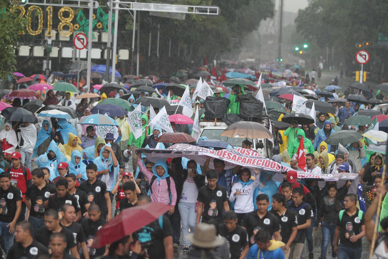 marchan en nueve estados estudiantes ayotzinapa
