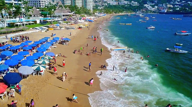 Turistas arriban al puerto de Acapulco para celebrar las fiestas patrias
