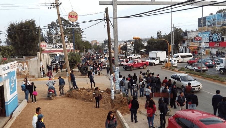Sindicato Libertad, que agrupa a transportistas, realiza bloqueos en Oaxaca
