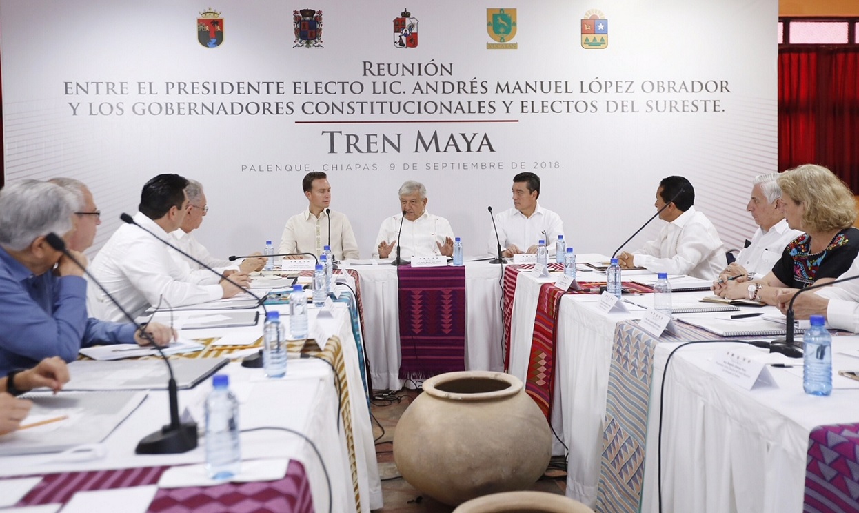 AMLO se reúne con gobernadores donde atravesará el Tren Maya