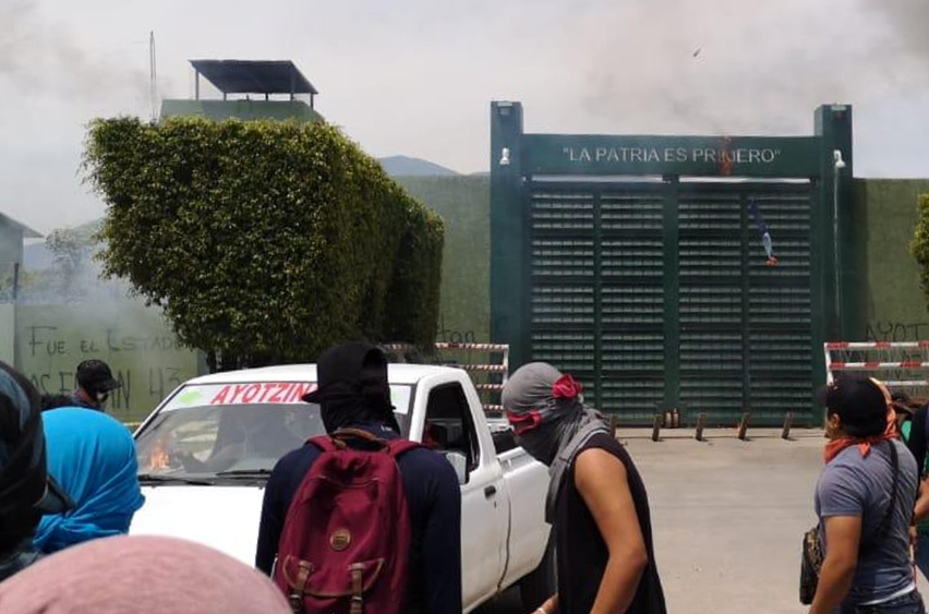 Reportan protestas y actos vandálicos en Iguala, Guerrero