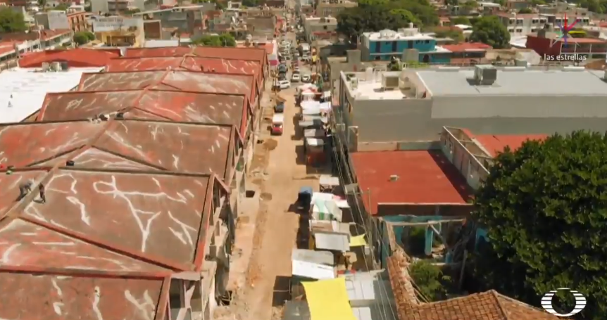 En Juchitán, todavía hay escombros del sismo 7S en las calles