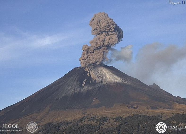 Volcán Popocatépetl registra actividad eruptiva constante en últimas horas
