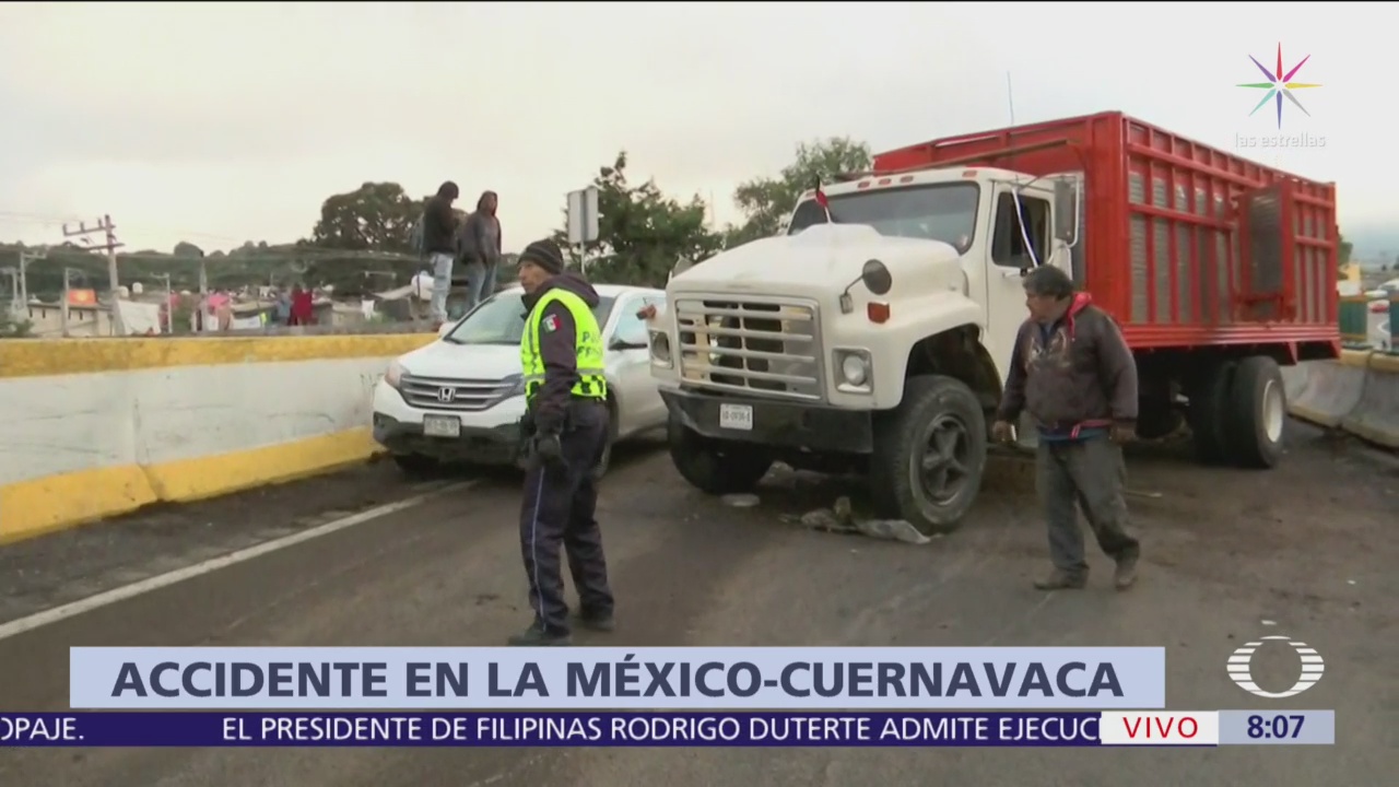 Vuelca camión en la autopista México-Cuernavaca hacia la CDMX
