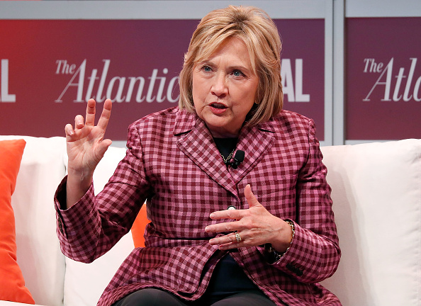 Hillary Clinton niega abuso de poder de su marido en caso Lewinsky