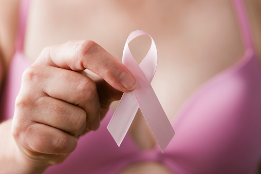 Mexicanas presentan cáncer de mama 10 años antes que las europeas